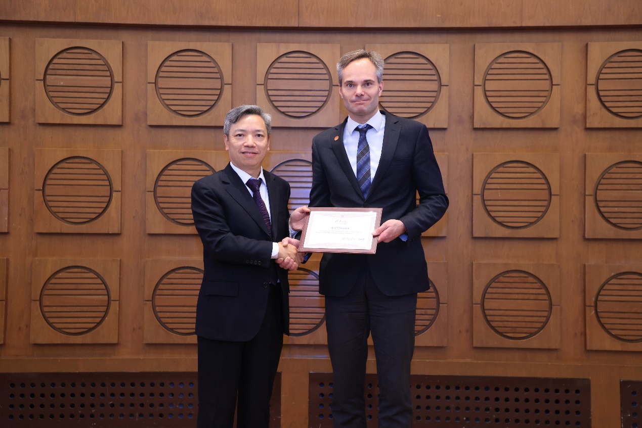 91精品国产自产在线老师啪