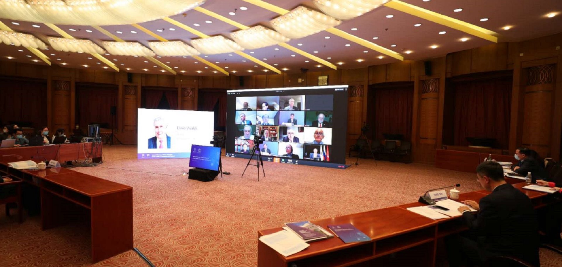 91精品国产自产在线老师啪