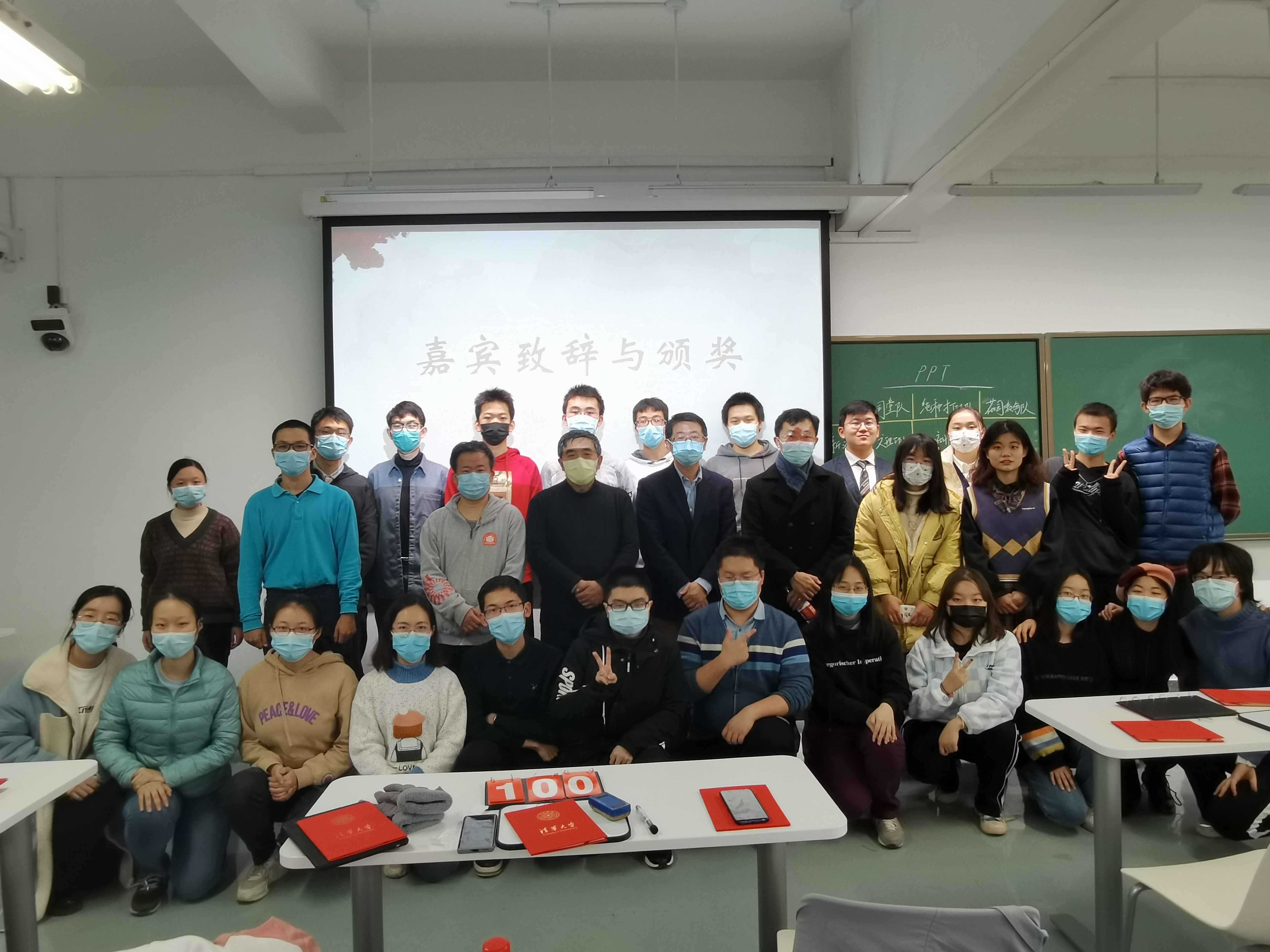 《20211121-红烛新火 | 91精品国产自产在线老师啪-国产一级农村无码-中文字幕无码人妻AAA片-人妻不敢呻吟被中出A片视频-好看的亚洲av日韩av在线播放第二十三届大学生人文知识竞赛圆满落幕-文素基地-合影》.jpg