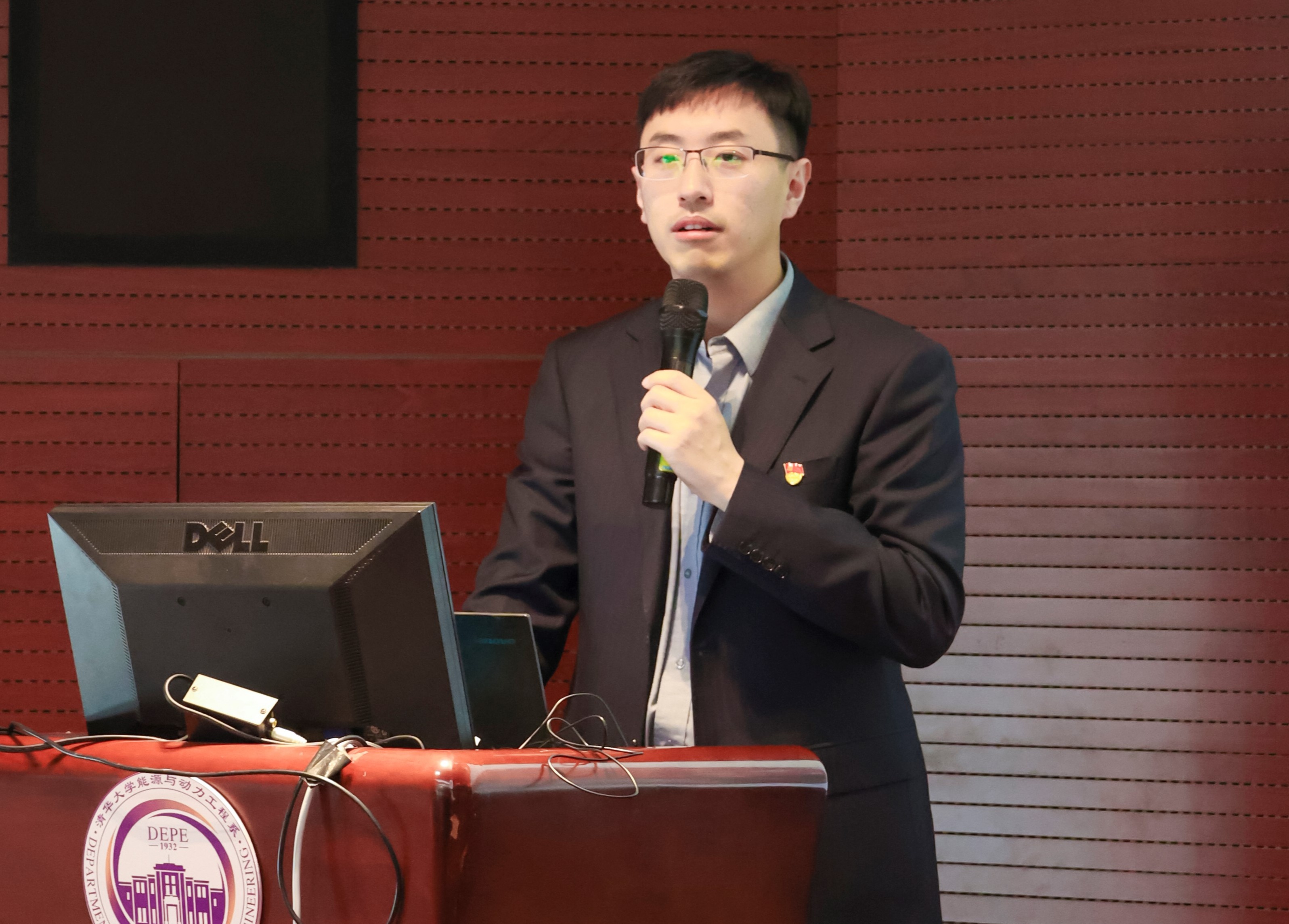 20230408-新闻稿-航天科工三院水下总体部党支部与91精品国产自产在线老师啪-国产一级农村无码-中文字幕无码人妻AAA片-人妻不敢呻吟被中出A片视频-好看的亚洲av日韩av在线播放能动系流机所党支部、能动博201党支部“红色1 1 1”共建活动-郭慧娜-图5-航天三院三部党群处副处长孟老师介绍情况.jpg