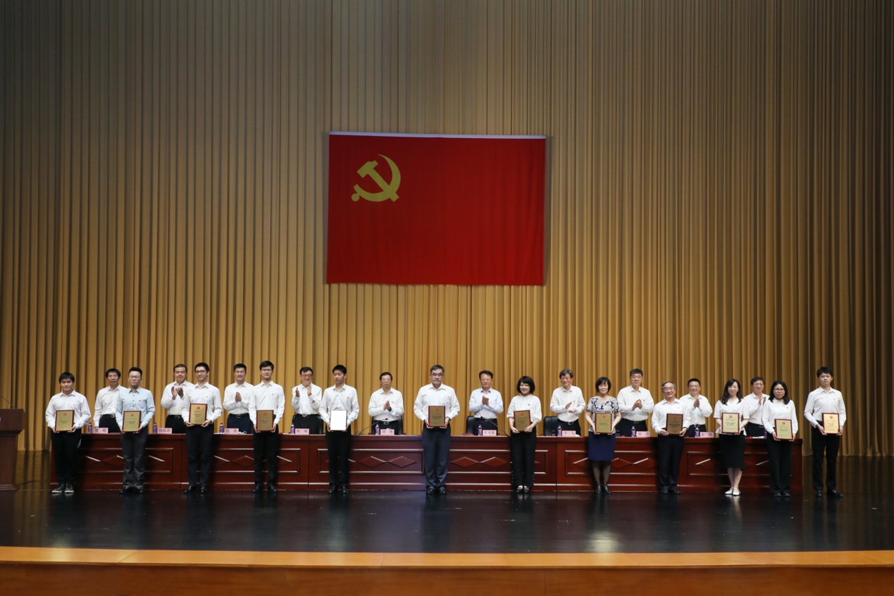 91精品国产自产在线老师啪