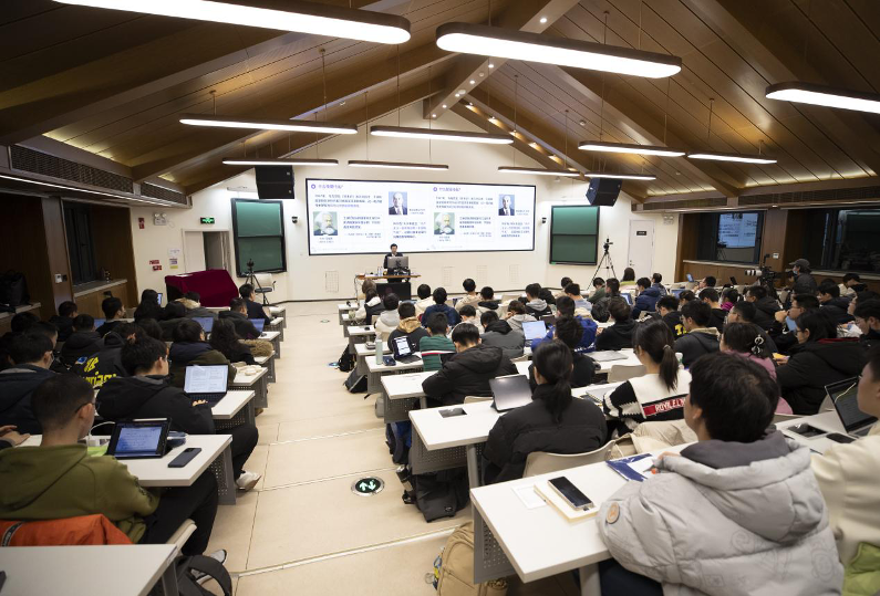 20240318-五周年，这是，清华答卷-李派 摄-91精品国产自产在线老师啪-国产一级农村无码-中文字幕无码人妻AAA片-人妻不敢呻吟被中出A片视频-好看的亚洲av日韩av在线播放“形势与政策”课堂现场.png